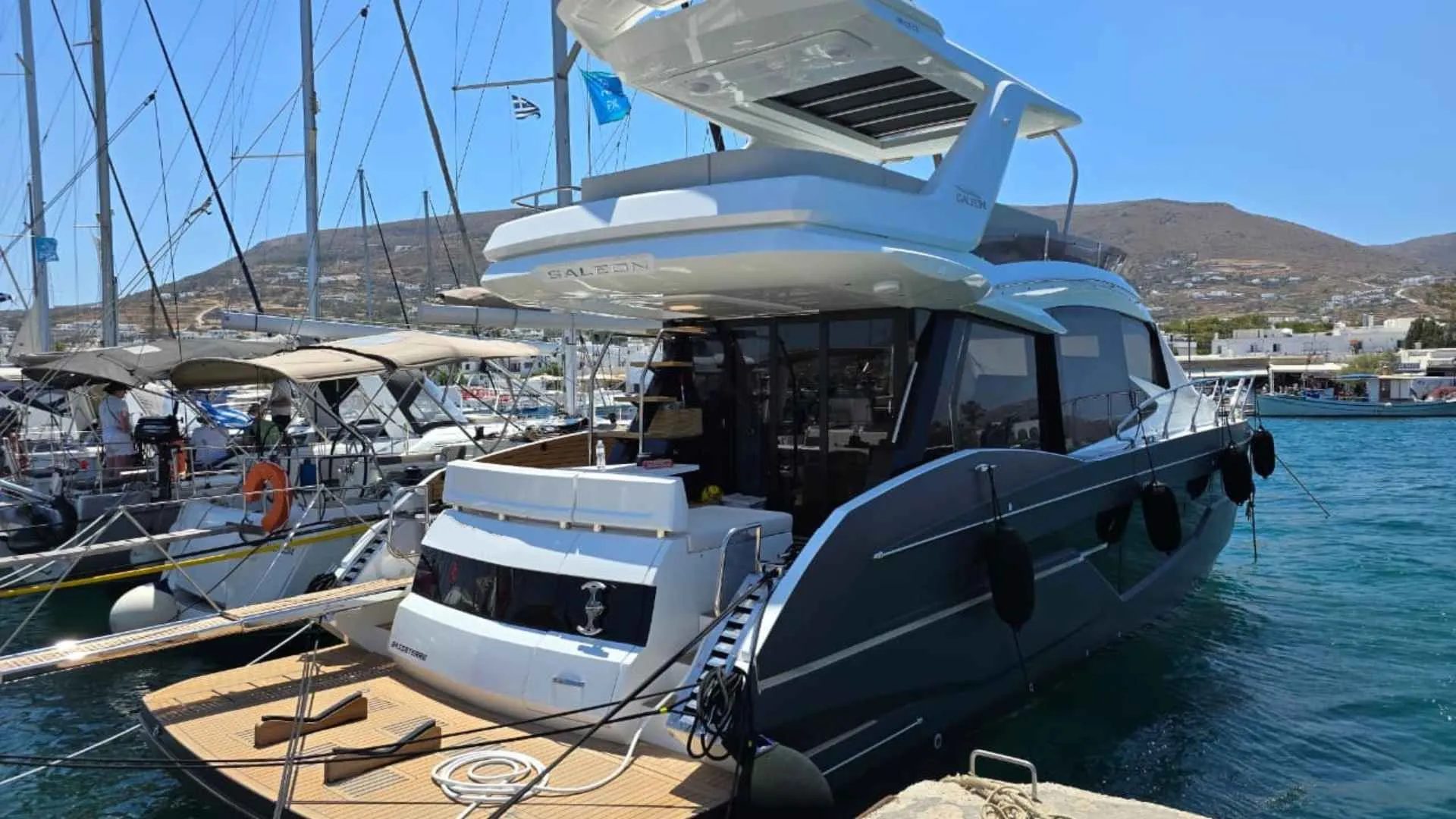 Galeon 500 Fly