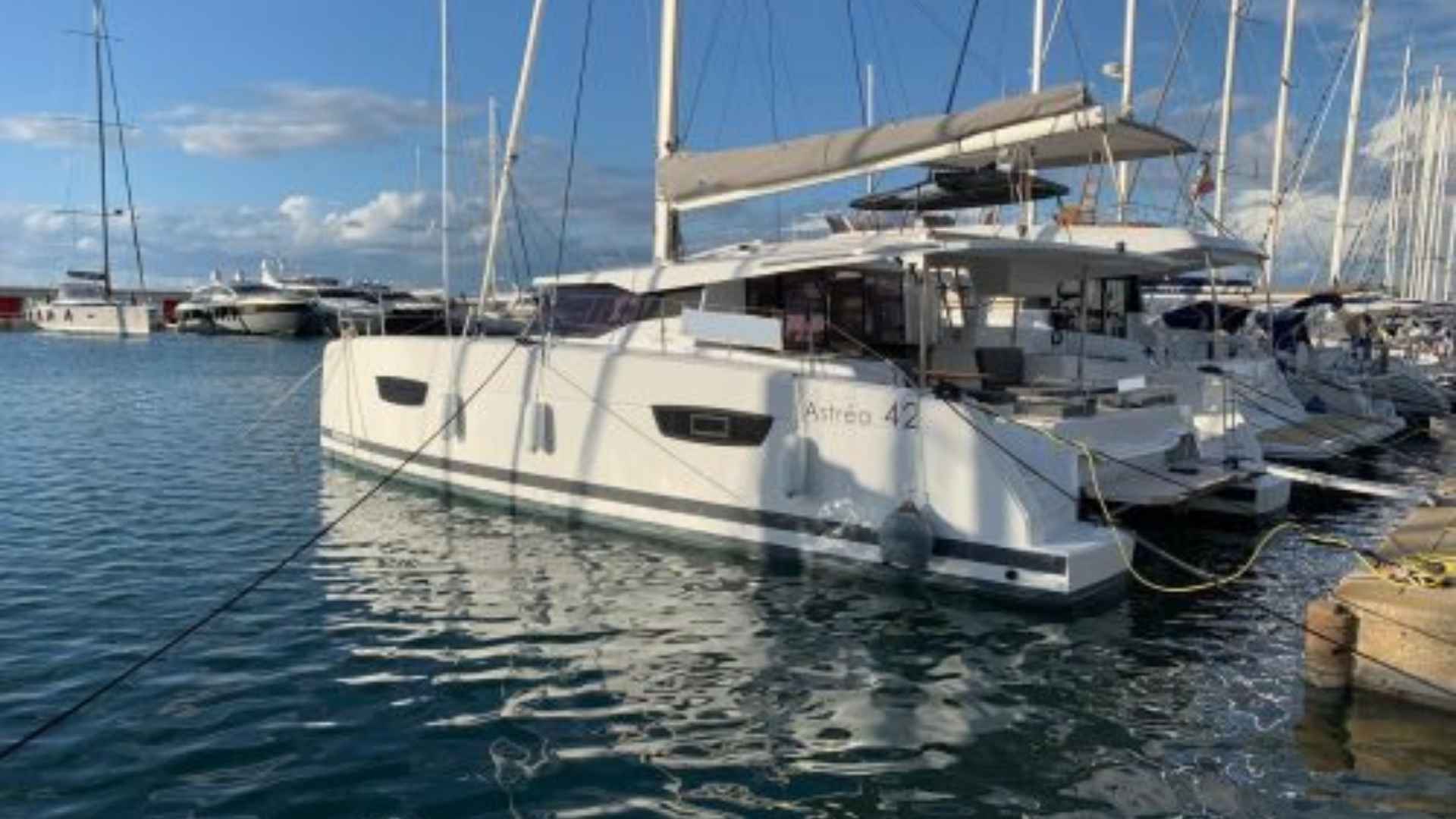 Fountaine Pajot Astrea 42