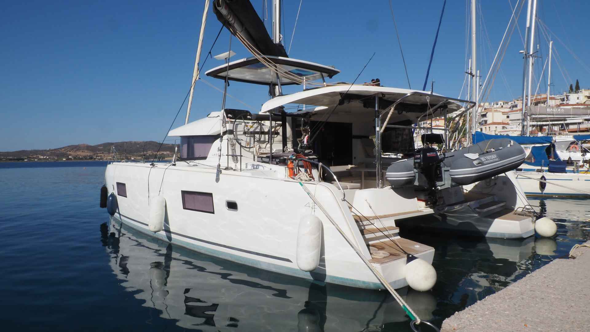 Lagoon 42